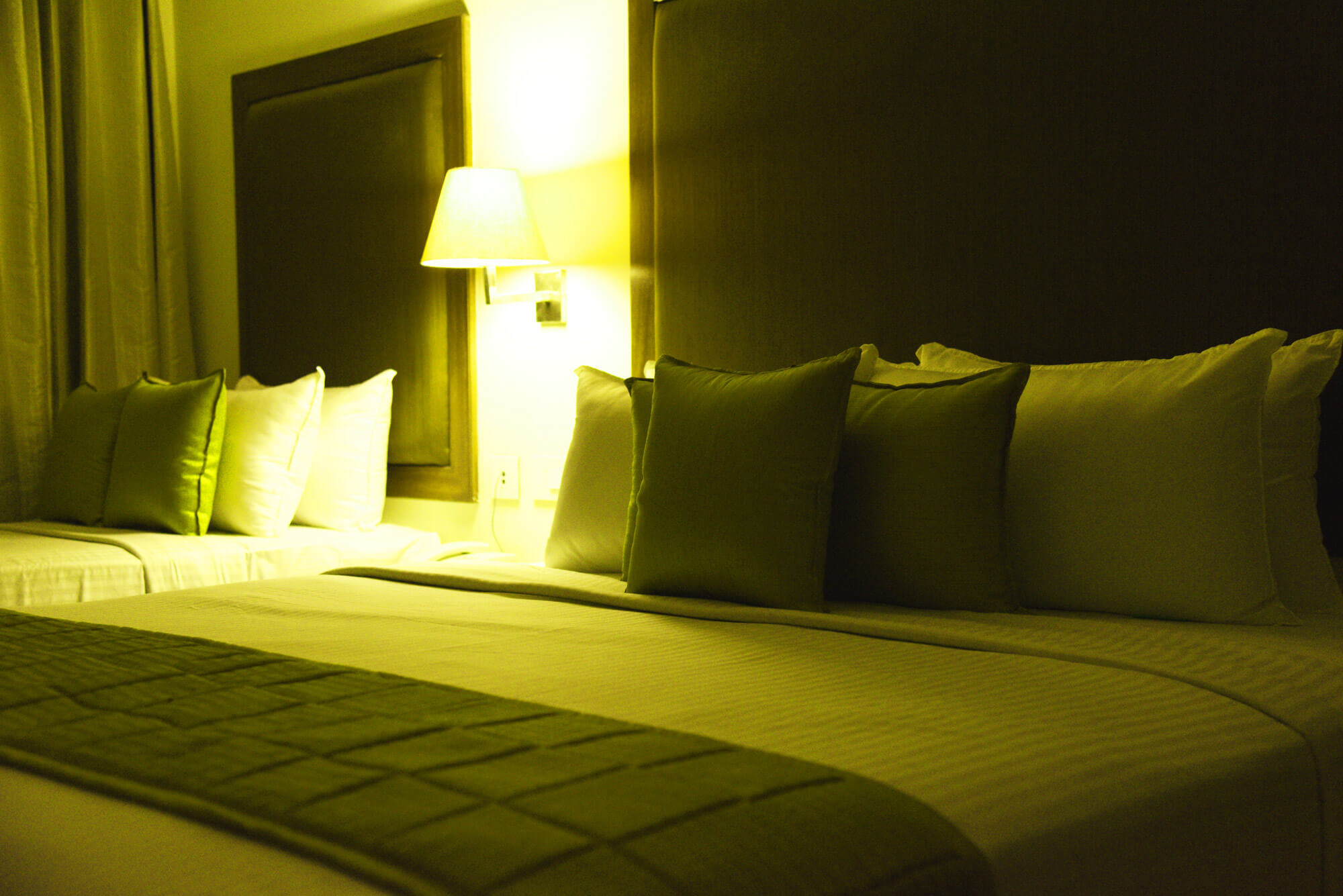 Triple bedroom with lightings in Hotel Rameswaram Grand